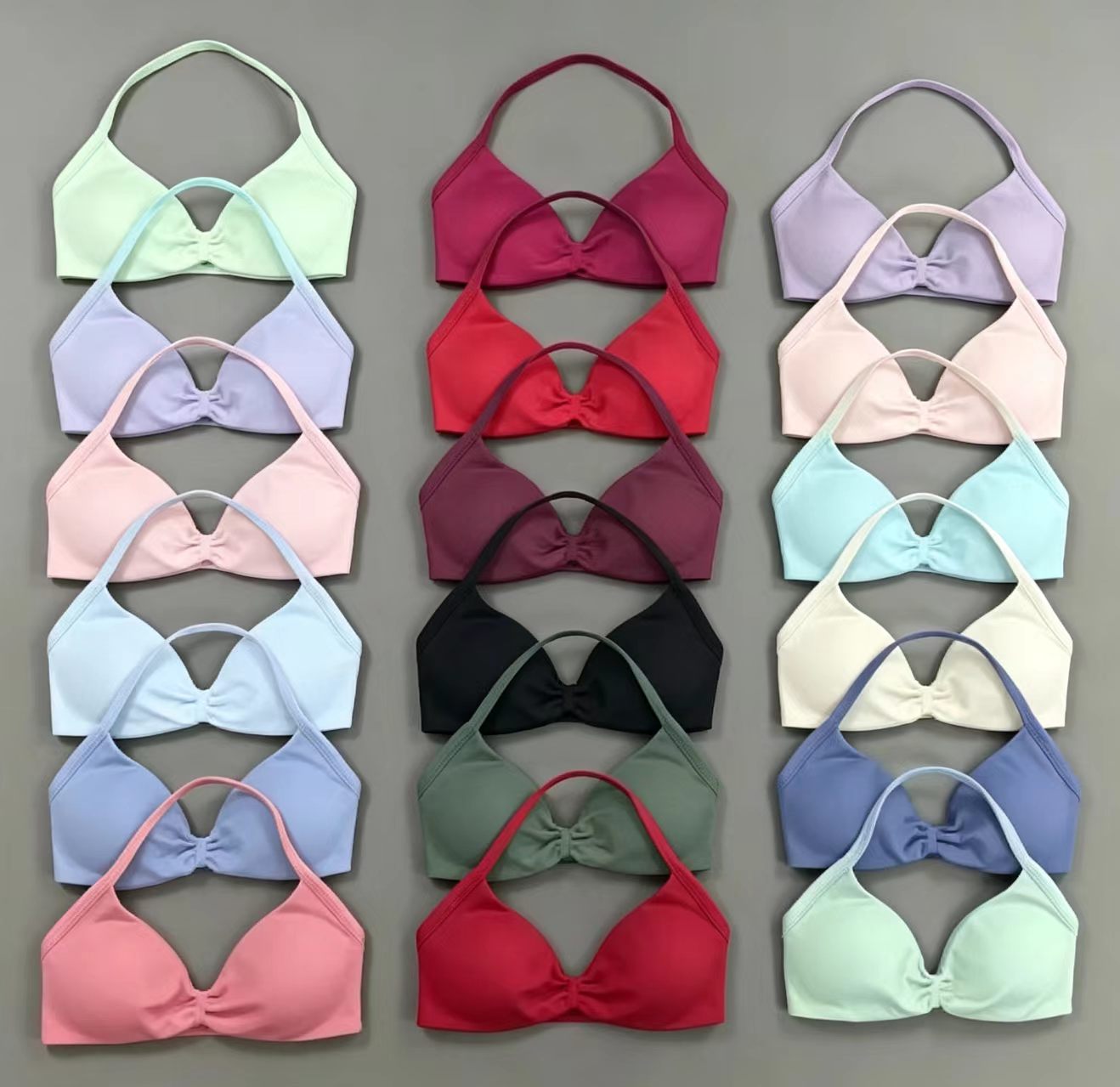 Crop Top Crochet - DF スポーツブラ、パッド入り、ストラップ付き、セクシーなデザイン、背中が開いたクロップド丈、取り外し可能なカップ付き、女性用、ワークアウトウェア、ジム用トップス、ホルターネック、スポーツブラ。